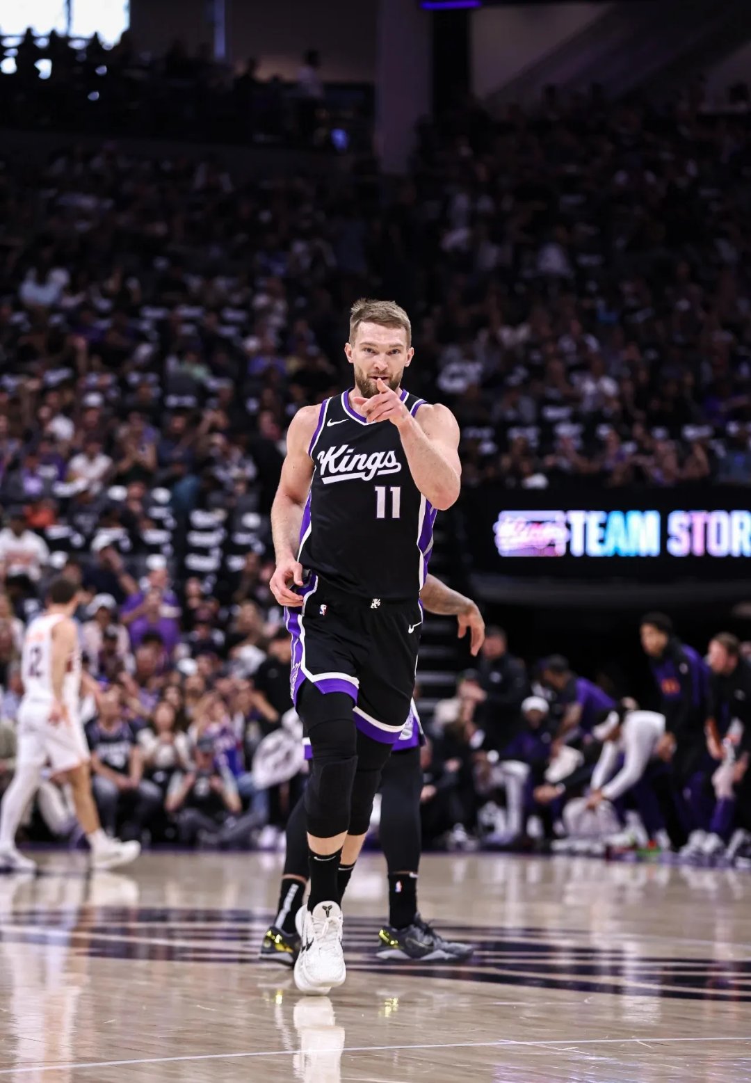 包含希腊男篮逆转塞尔维亚男篮，萨博尼斯统治全场的词条