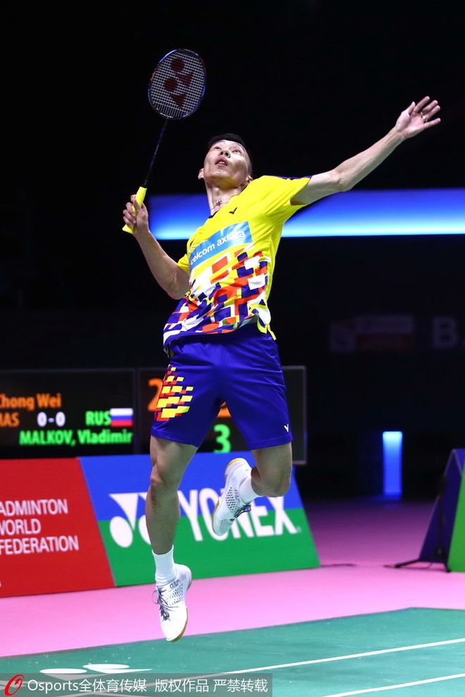 印尼羽毛球队绝杀丹麦羽毛球队，辛杜三分雨点燃全场
