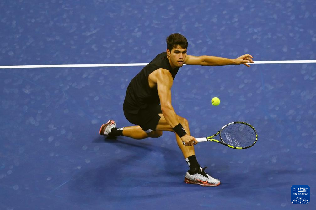 美国网球队横扫欧洲网球队，阿尔卡拉斯高光表现