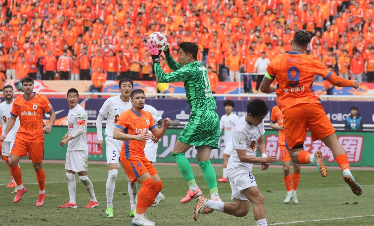 关于精湛技艺的球队在比赛中展现出色表现的信息 关于精湛技艺的球队在比赛中展现出色表现的信息