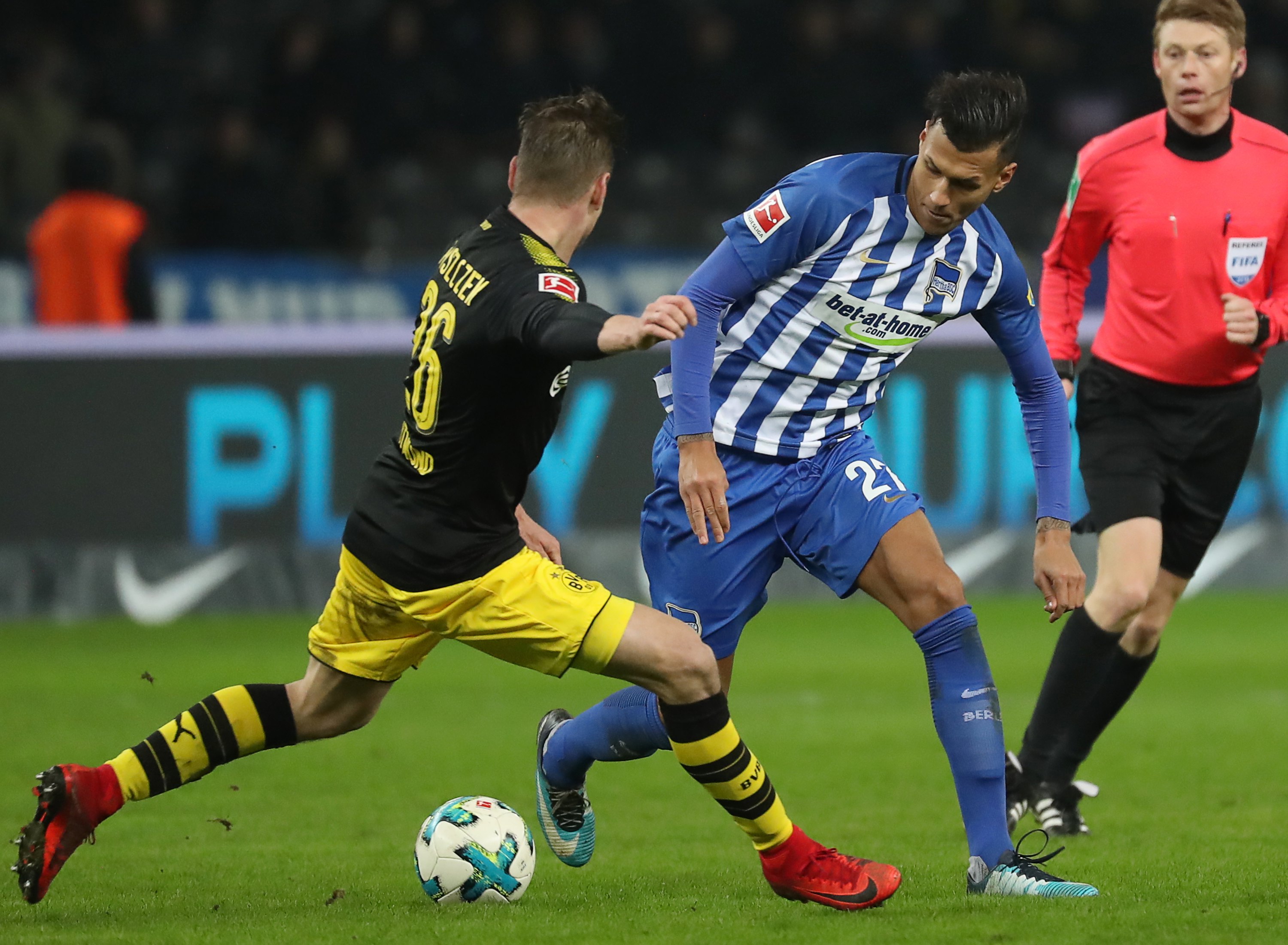 柏林赫塔战平多特蒙德，保持不败势头