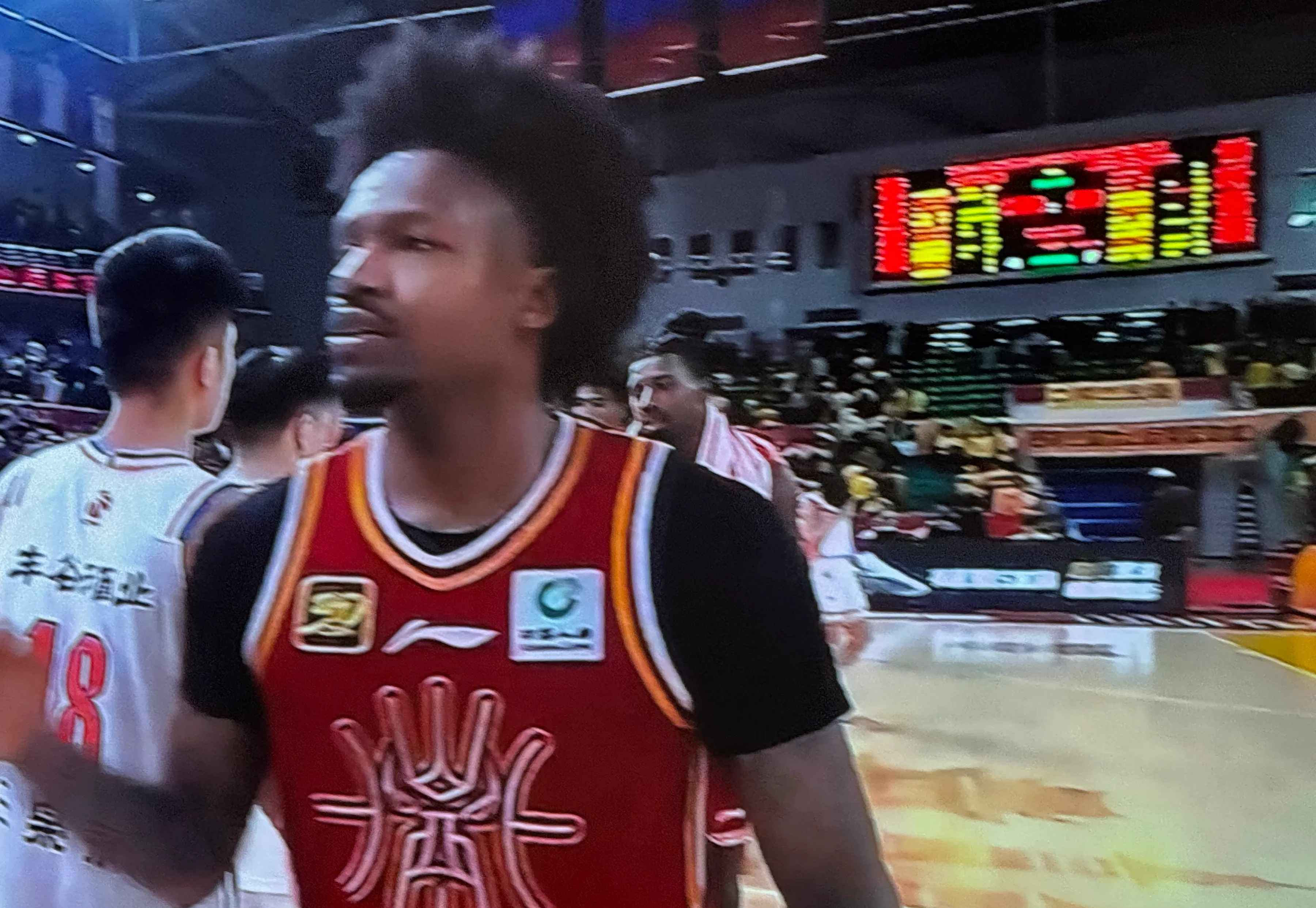 著名篮球教练因健康问题暂停执教的简单介绍 著名篮球教练因健康问题暂停执教的简单介绍