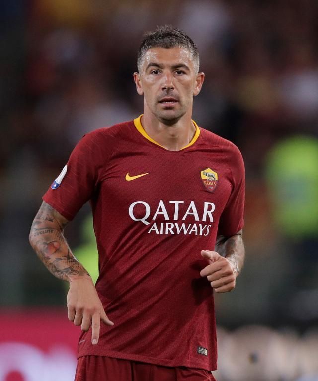 罗马德比突然转折,冠军悬念再度膨胀 罗马德比突然转折,冠军悬念再度膨胀