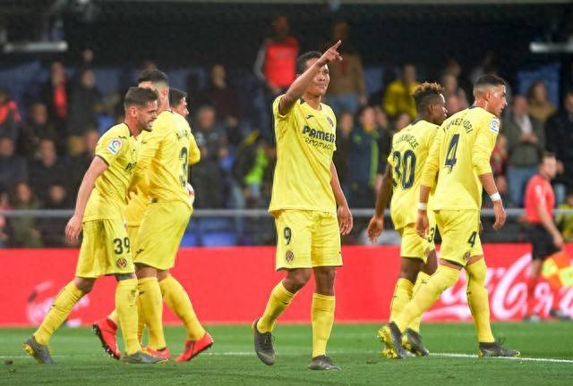 包含比利亚雷亚尔客场大胜，取得联赛两连胜的词条