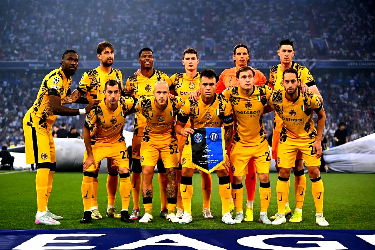 关于世界级阵容亮相，欧洲巨人相遇的信息