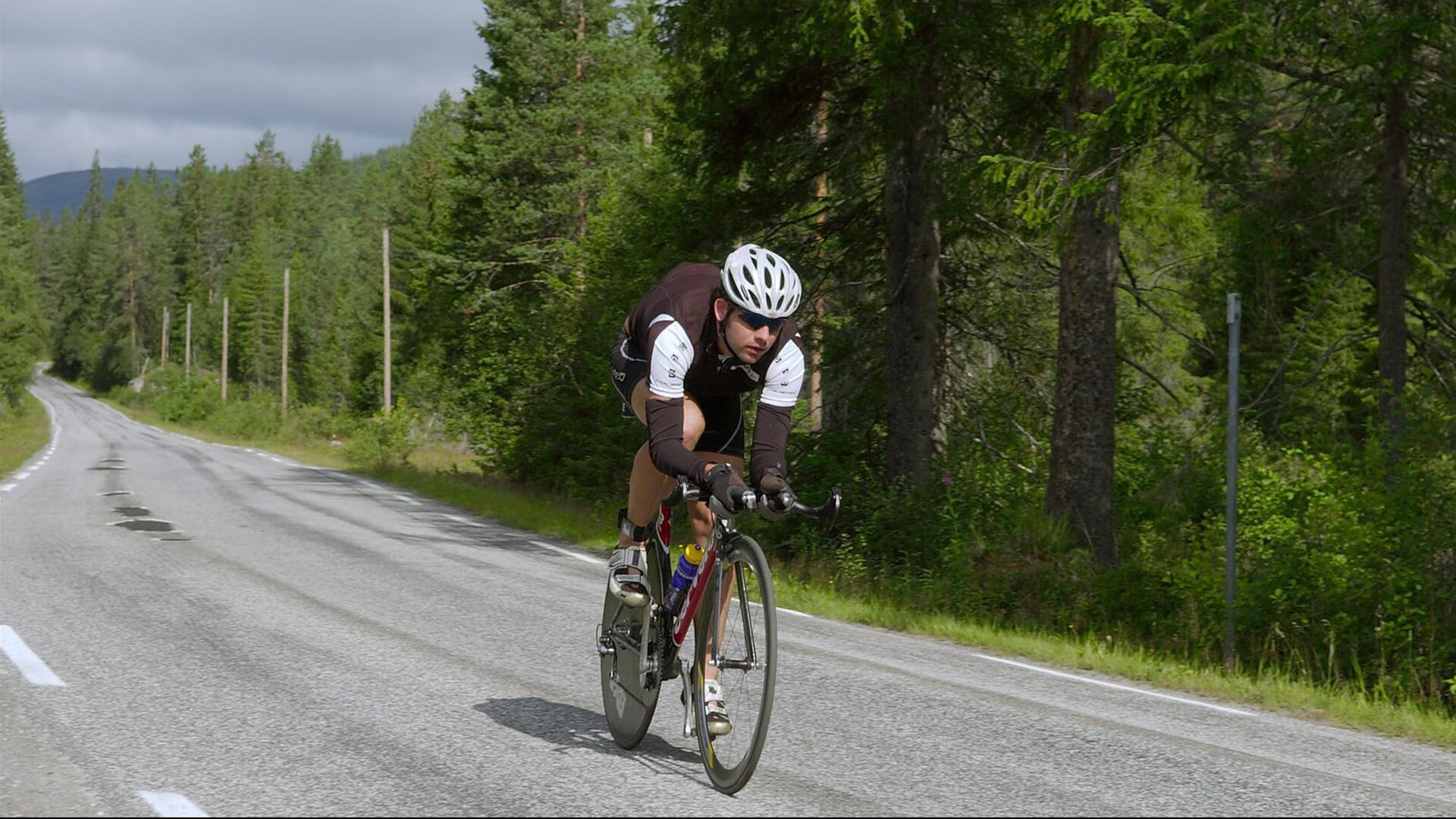 文班亚马世纪接管！尼克斯收割广东，跨洲焦点战重塑篮球未来