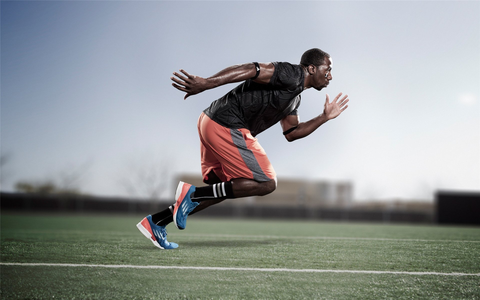 阿拉巴冠军级表现引领战局，加纳全面压制秘鲁展现战术智慧