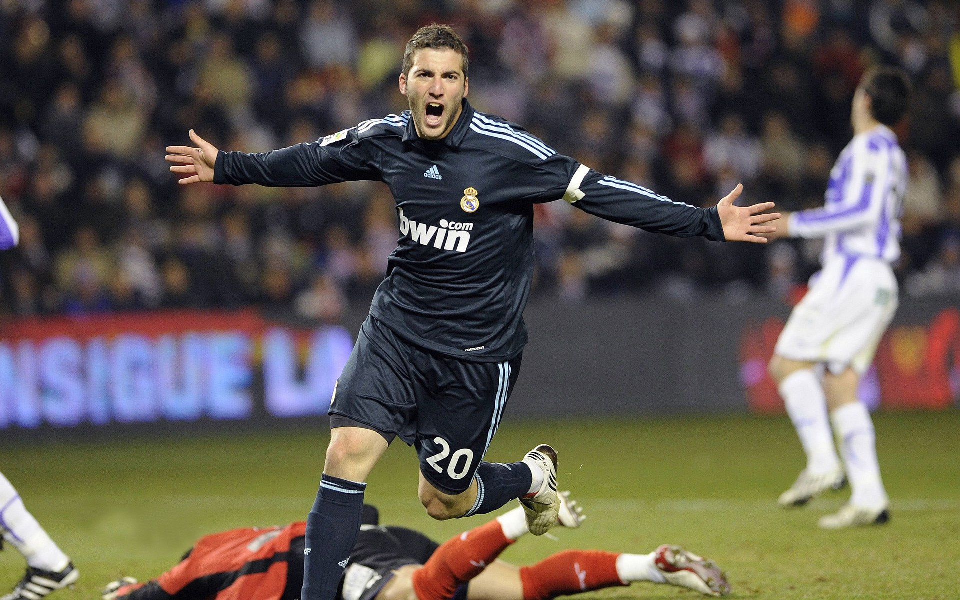 火箭对阵马刺，杰伦·格林关键时刻站出来，点燃休斯顿的希望之火