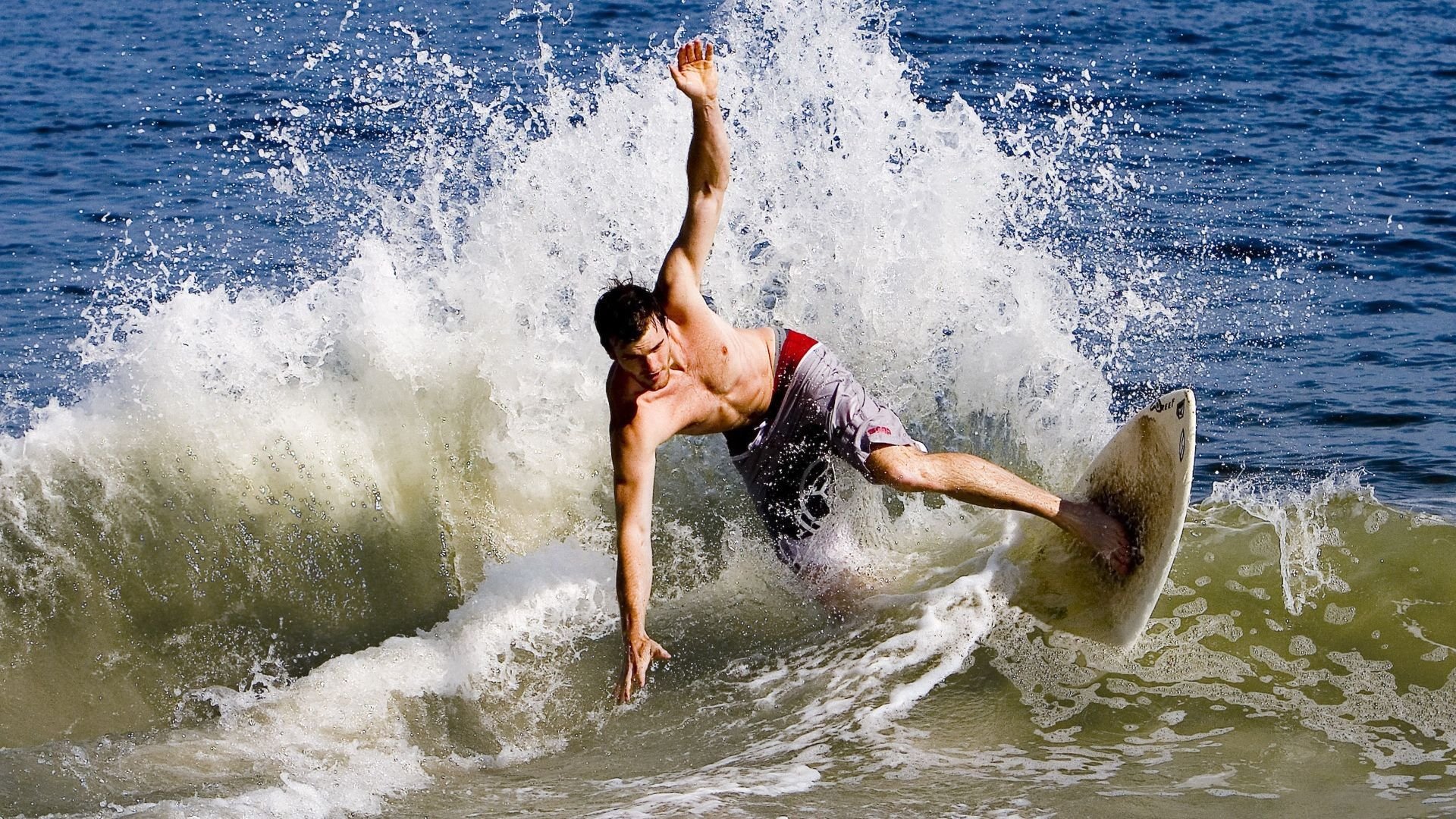 年终总决赛鏖战联合杯，兹维列夫惊艳四座，一场技术与意志的完美交响